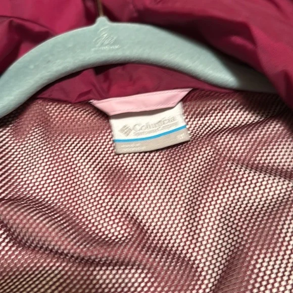 Columbia Rainjacket. Women’s size medium - Picture 8 of 11